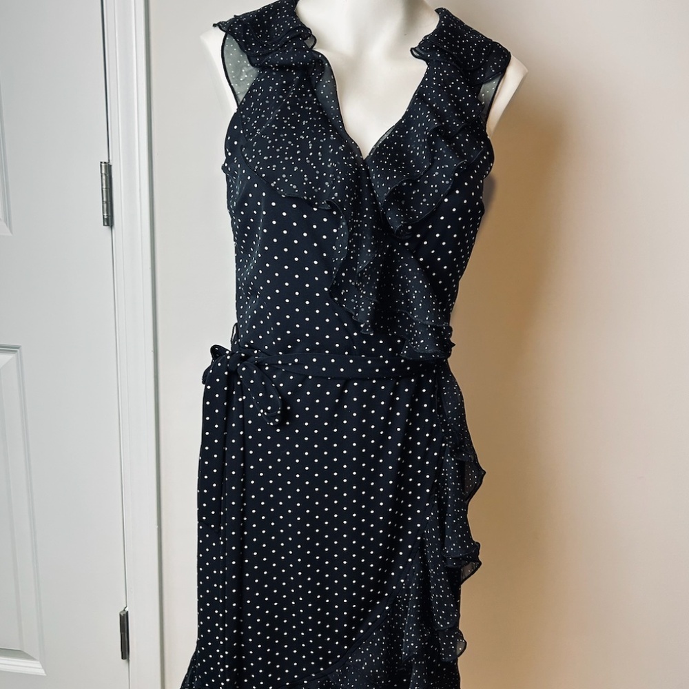 White House Black Market Polka Dot V-Neck with Ruffled Neckline Dress Sz 4